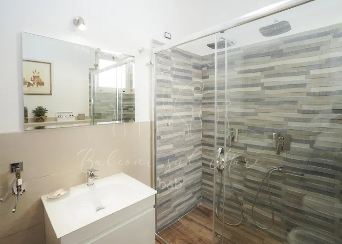 Balconi Sul Mare Bed and breakfast