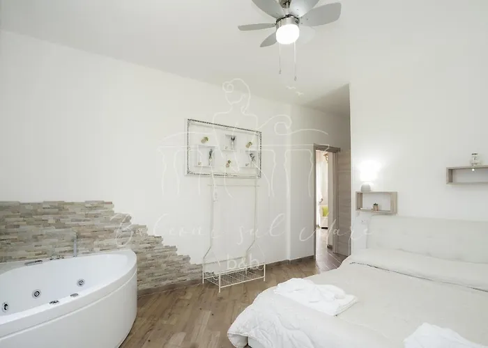 Balconi Sul Mare Bed & Breakfast