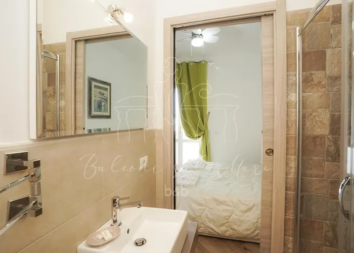 Balconi Sul Mare Bed & Breakfast 4*